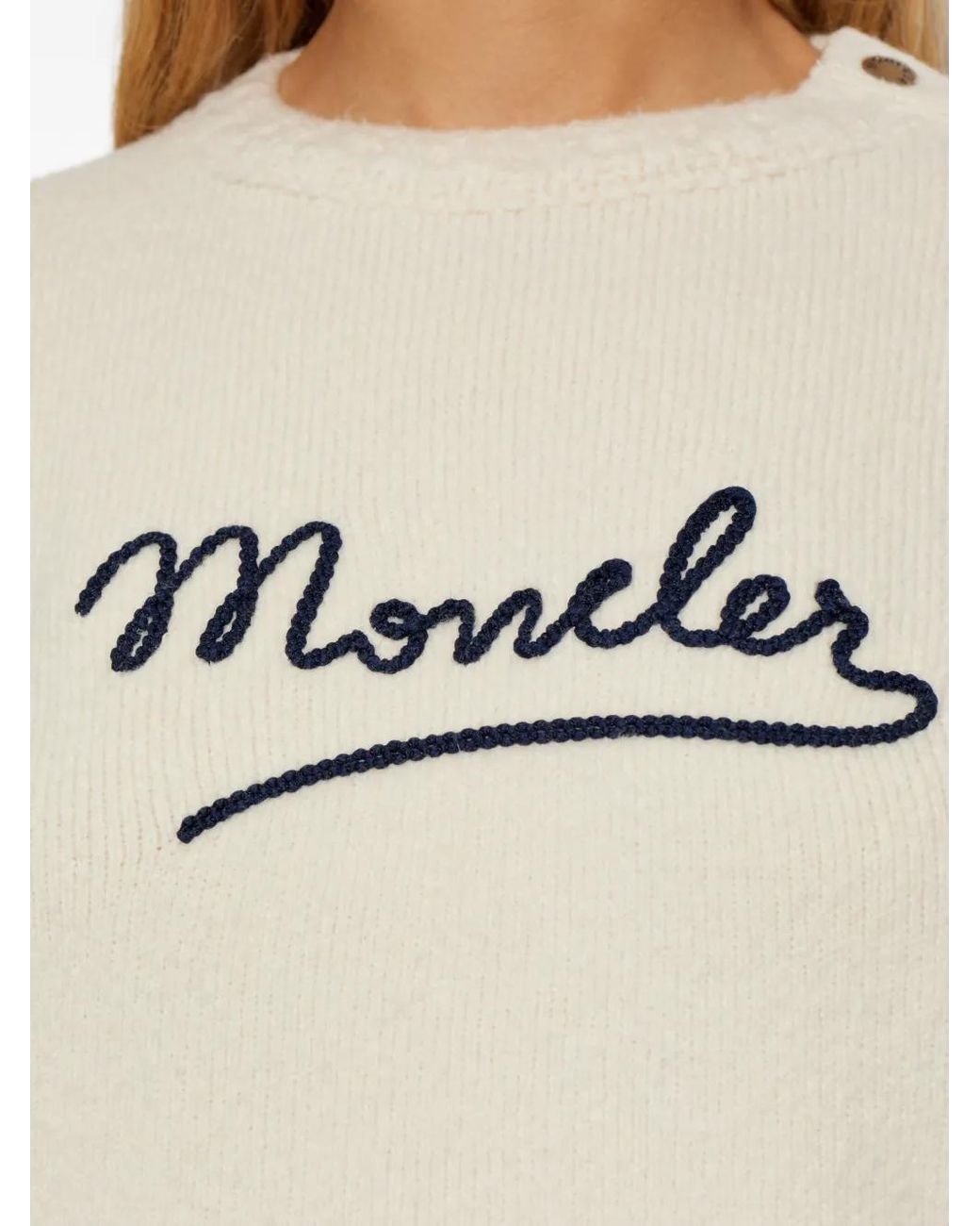 Jersey con detalle de botón Moncler de color White