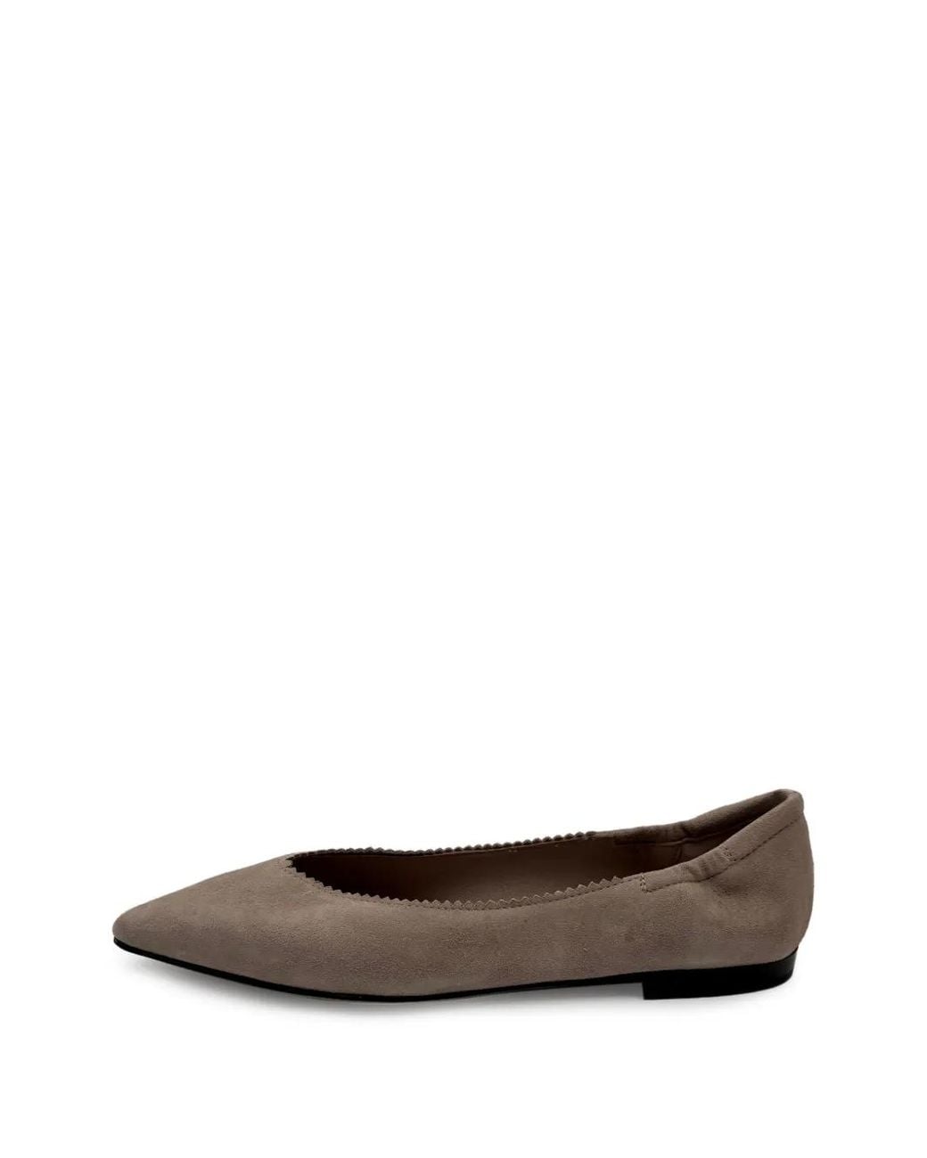 Pomme D ́Or White Pointed-Toe Scalloped Ballet Flats