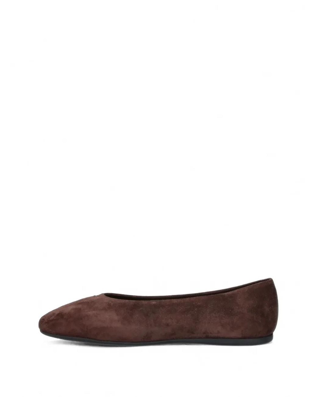 Ballerines En Daim Prada en coloris Brown