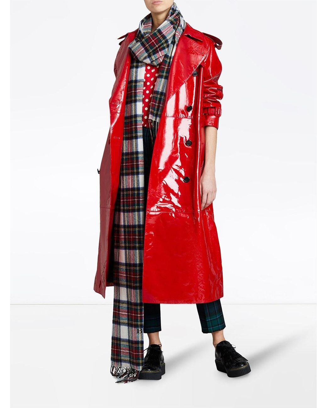 Gabardina de charol Burberry de color Rojo Lyst