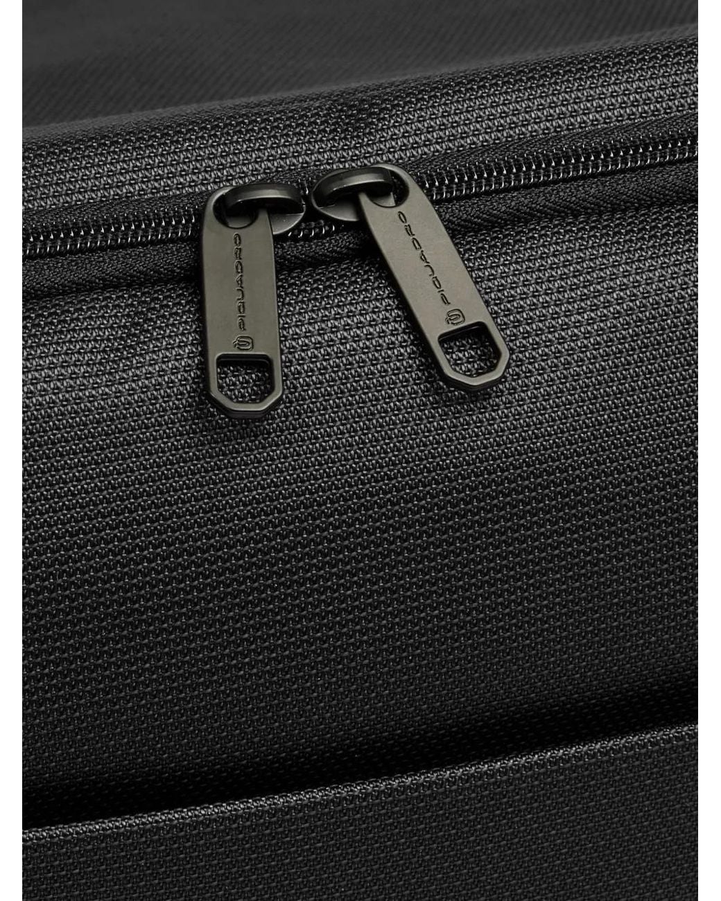 Piquadro Black Textured-Foldover Messenger Bag for men