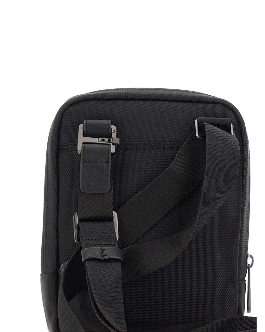 Piquadro Black Zip-Fastening Embossed-Logo Messenger Bag for men