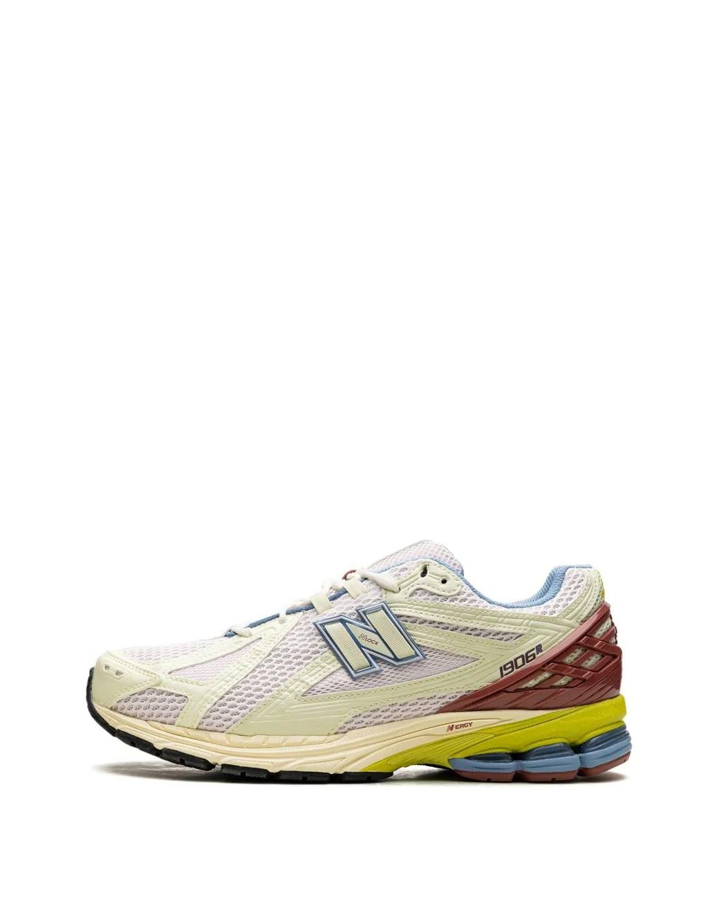 New Balance White Baskets 1906R