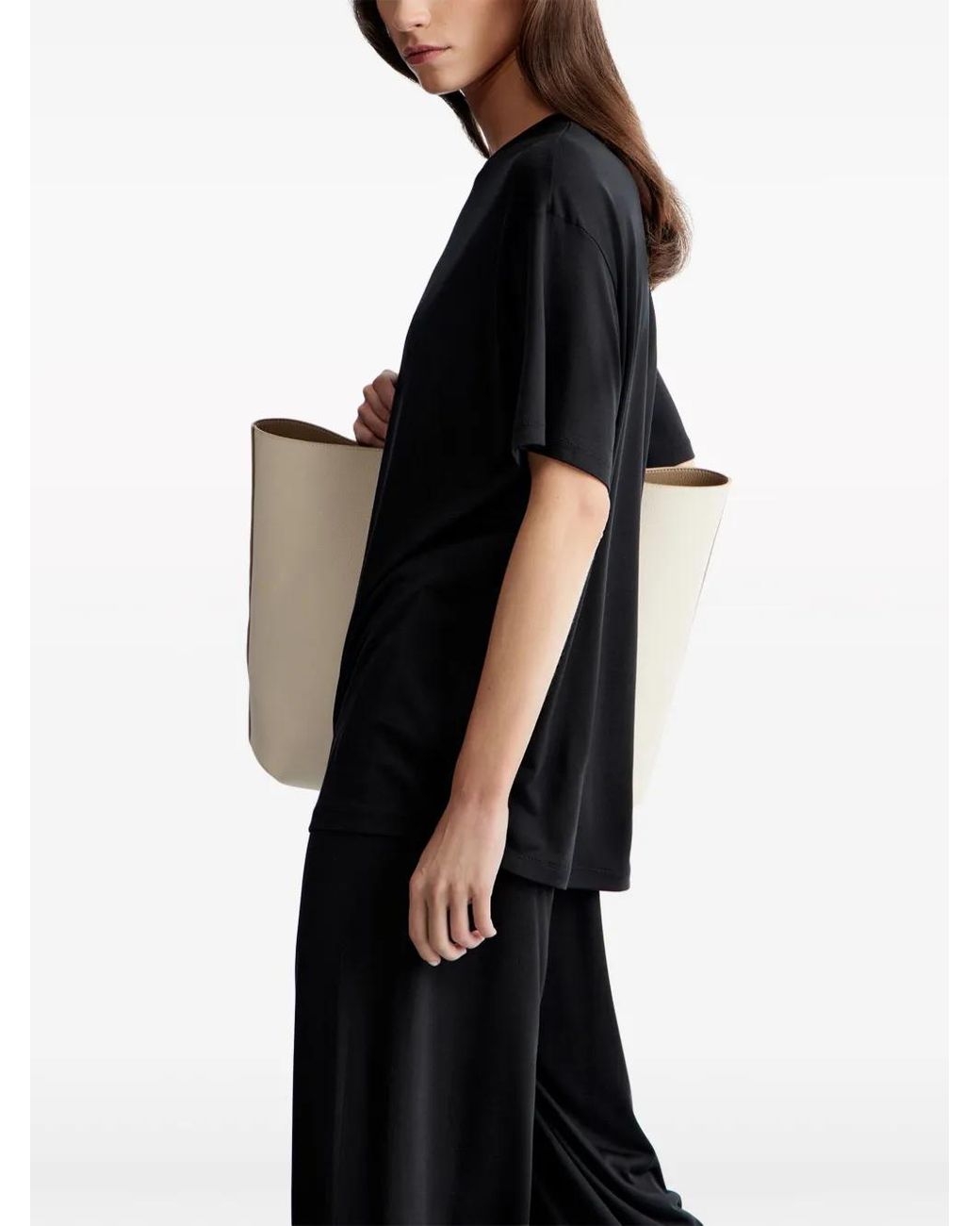 12 STOREEZ Black Round-Neck Silk T-Shirt