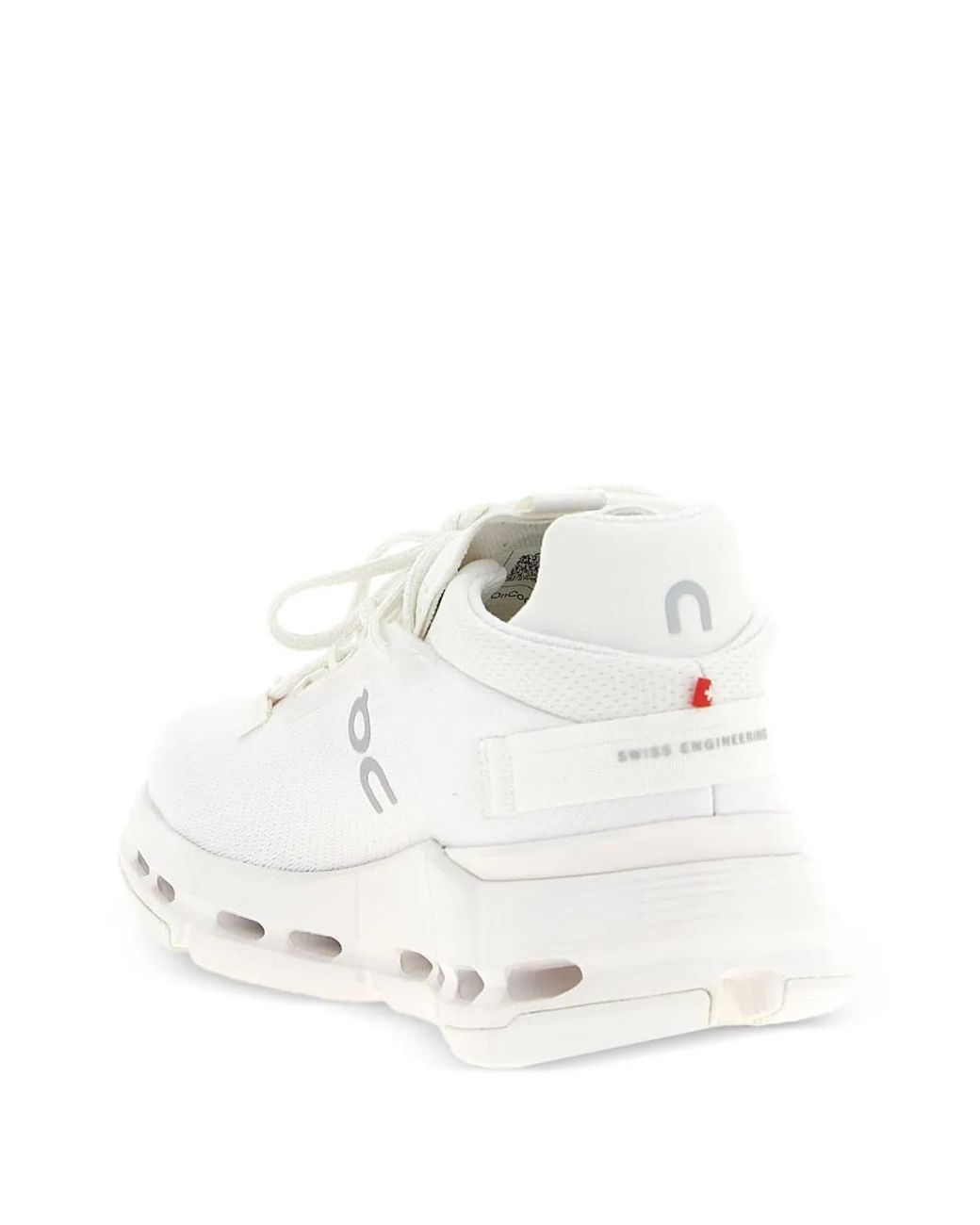 On Shoes White Baskets Cloudnova 2 À Lacets