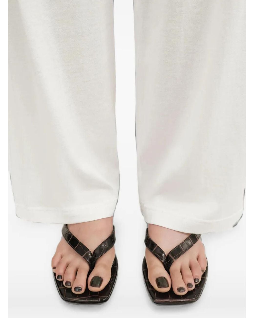 Totême White Sandales À Effet Peau De Serpent Et Petit Talon