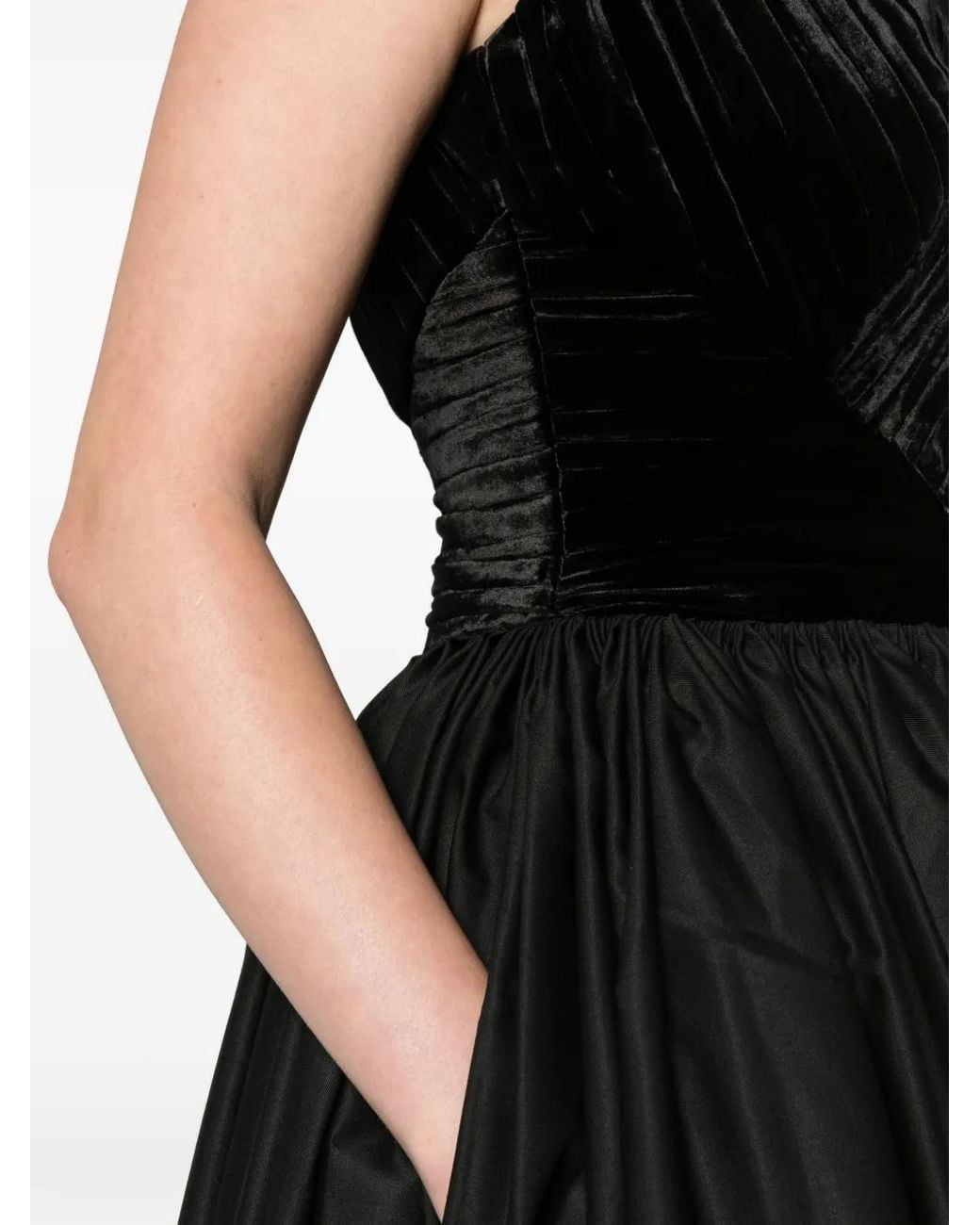 Abadia Black Robe Moulnte À Design Plissé
