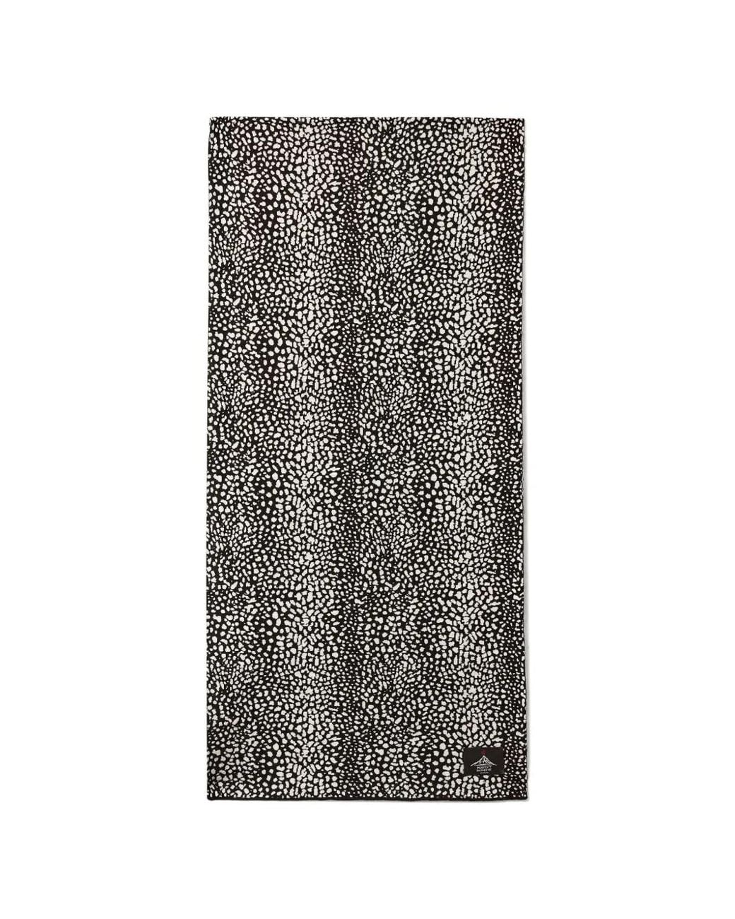 Perfect Moment Gray Wool Jacquard Leopard Scarf