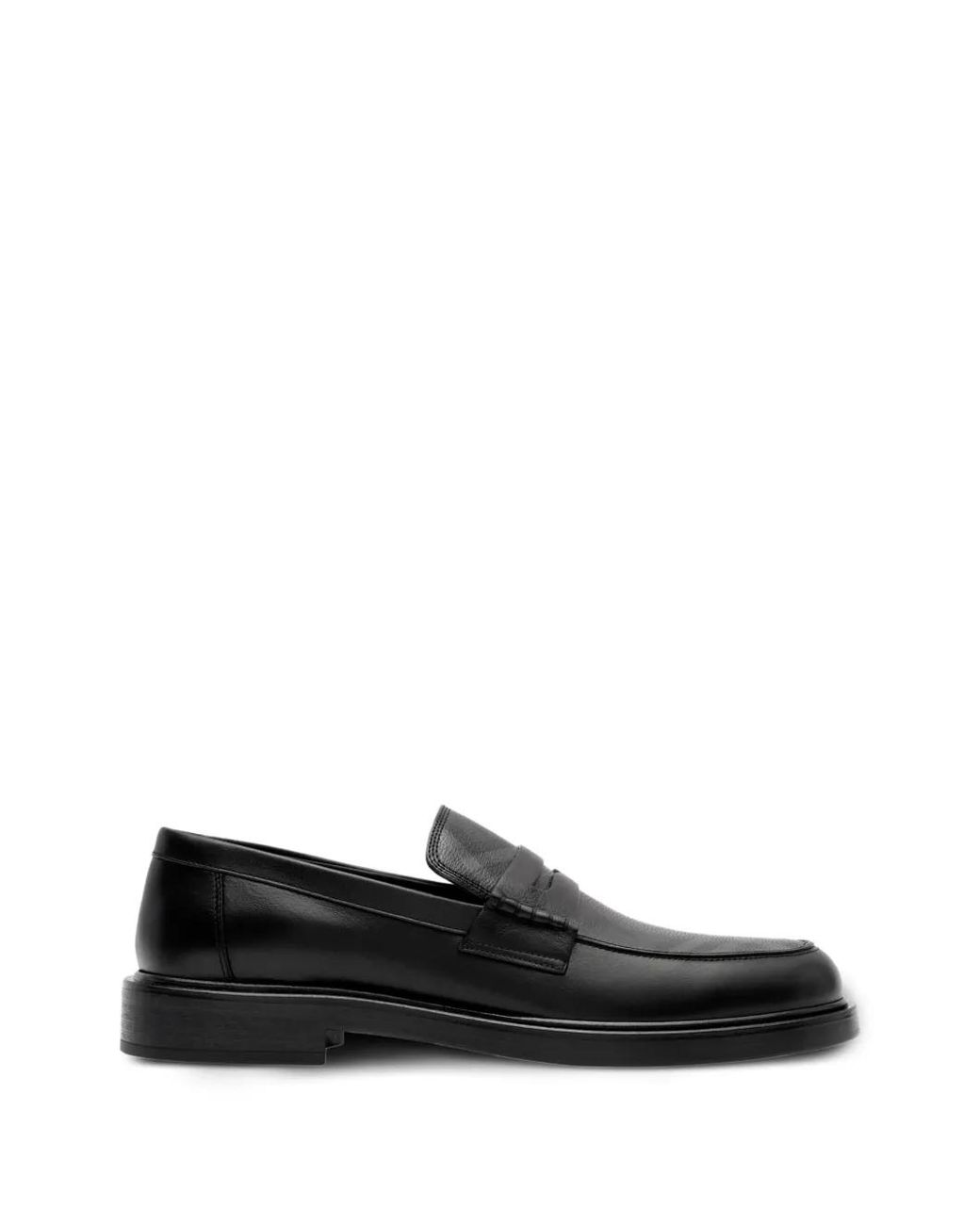 Burberry Black Leather Pembroke Loafers for men