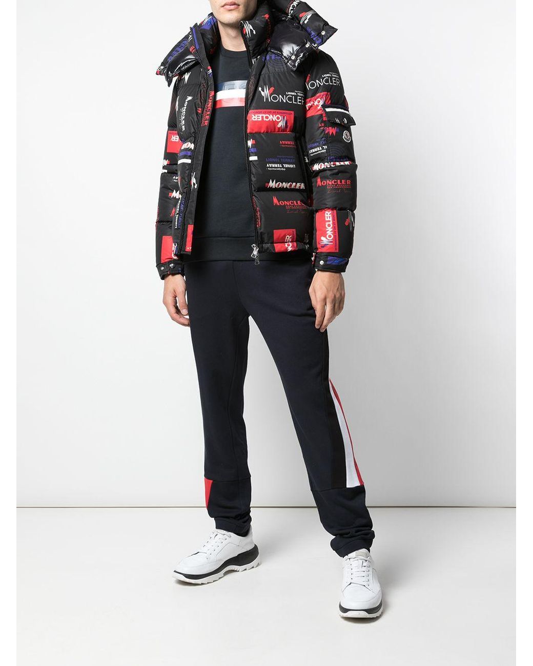 Moncler Logo Print Puffer Jacket in Black for Men | Lyst