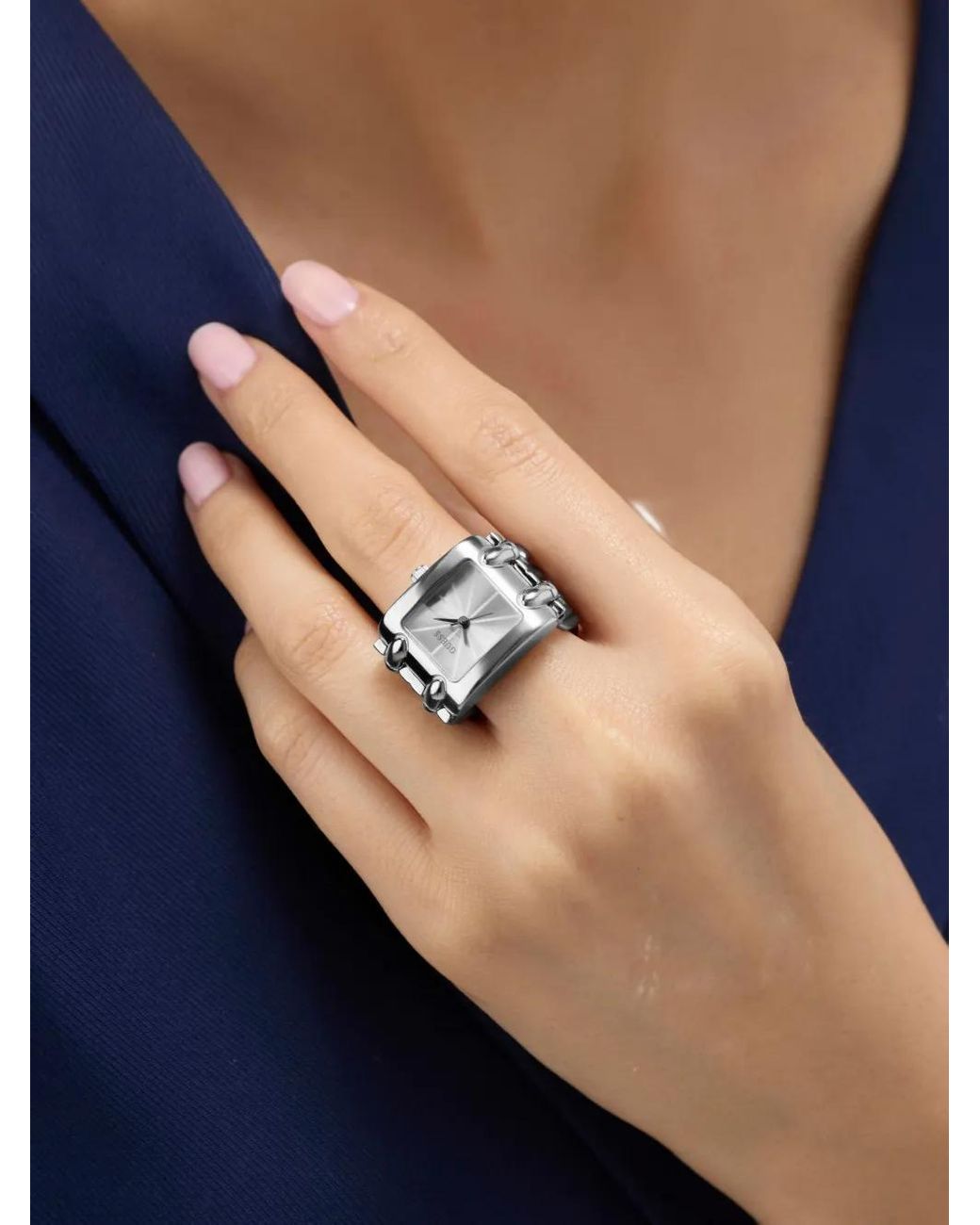 Guess Gray Large Mod Heavy Metal Tone Analog Ring Watch