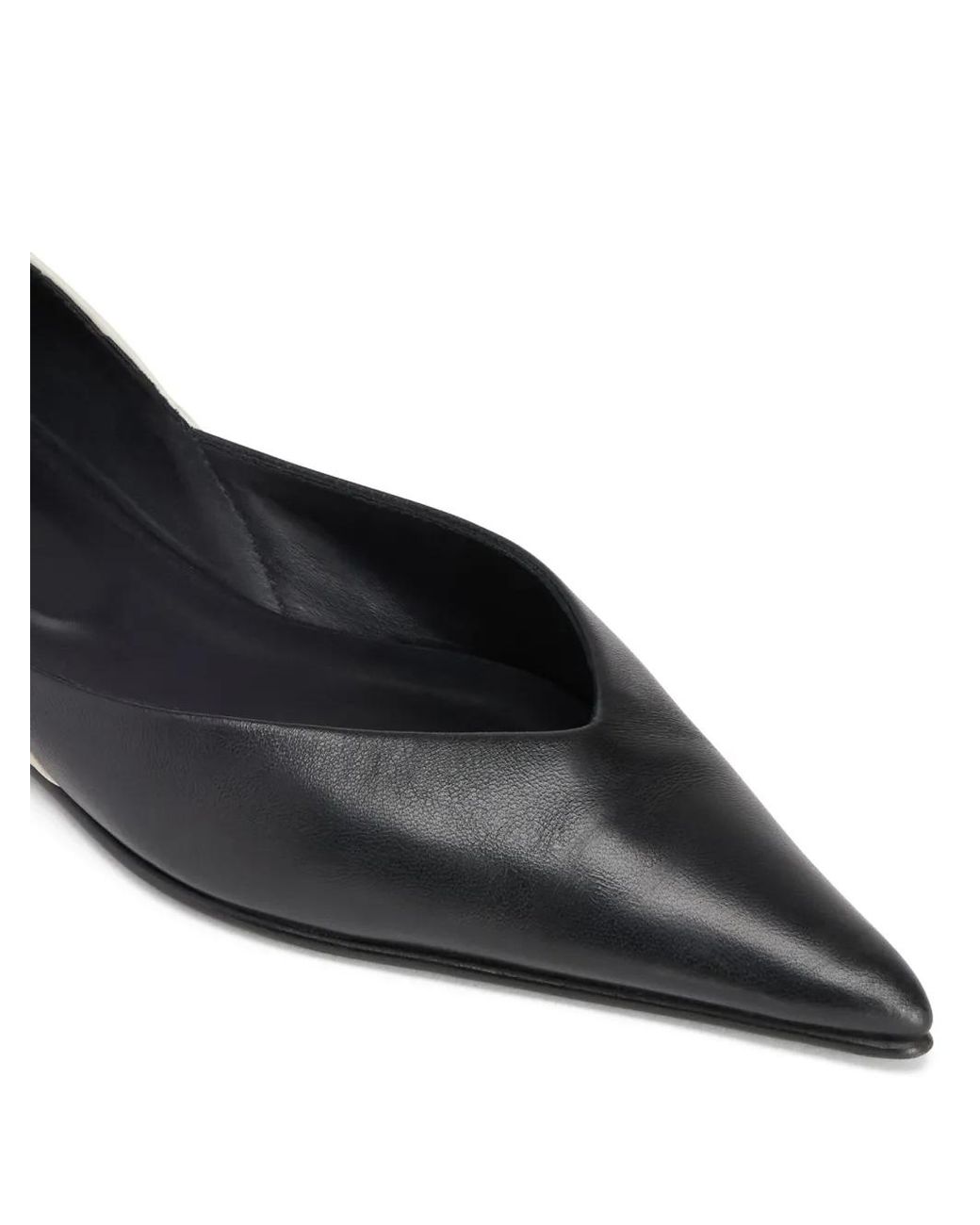 AMI Black Lederpumps Mit Spitzer Kappe