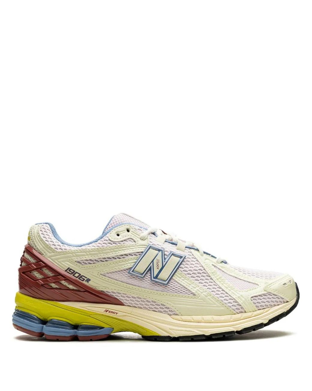 New Balance White Baskets 1906R