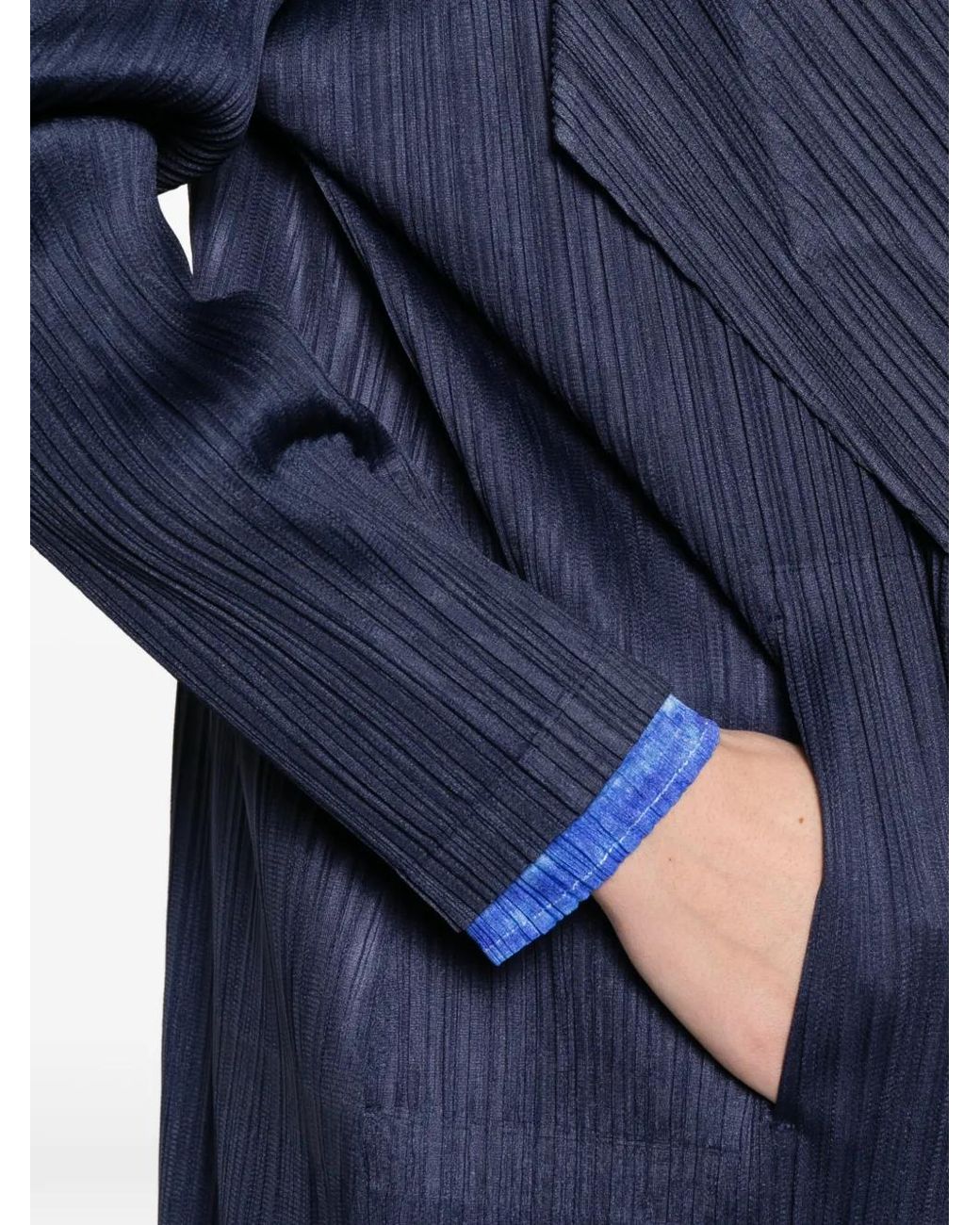 Manteau Ceinturé À Design Plissé Pleats Please Issey Miyake en coloris Blue