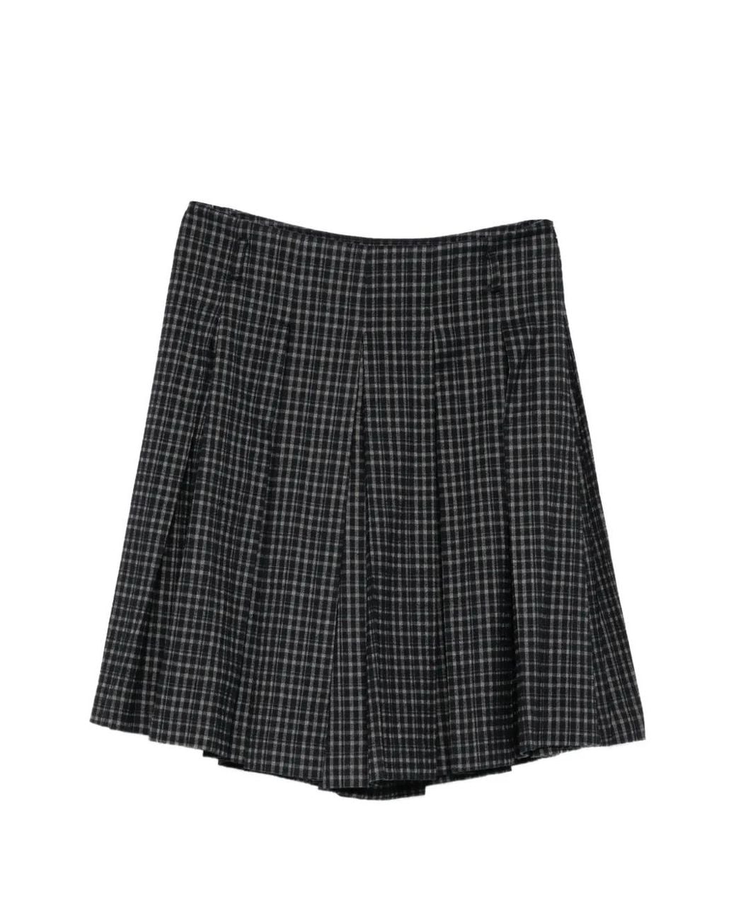 Bermudas Con Pinzas Pushbutton de color Black