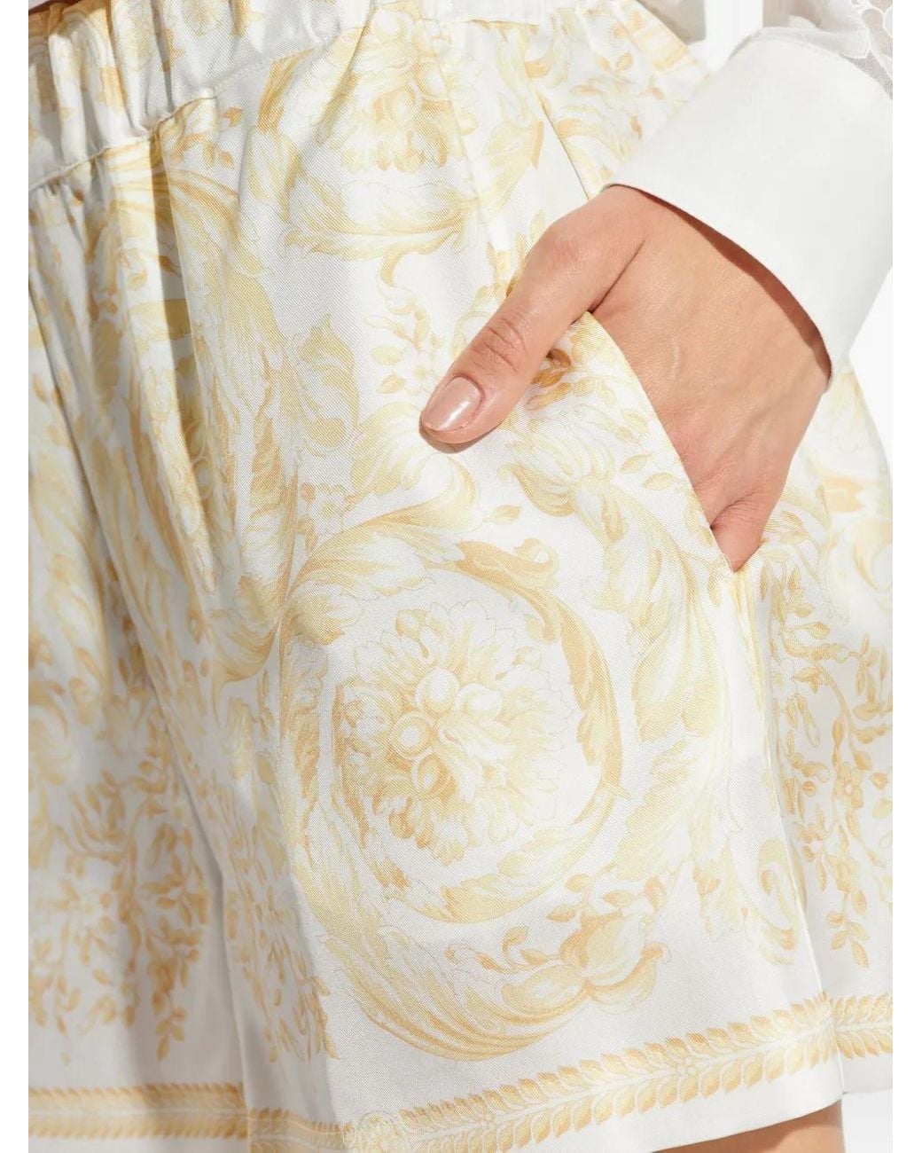 Pantalones Cortos De Seda Versace de color Natural