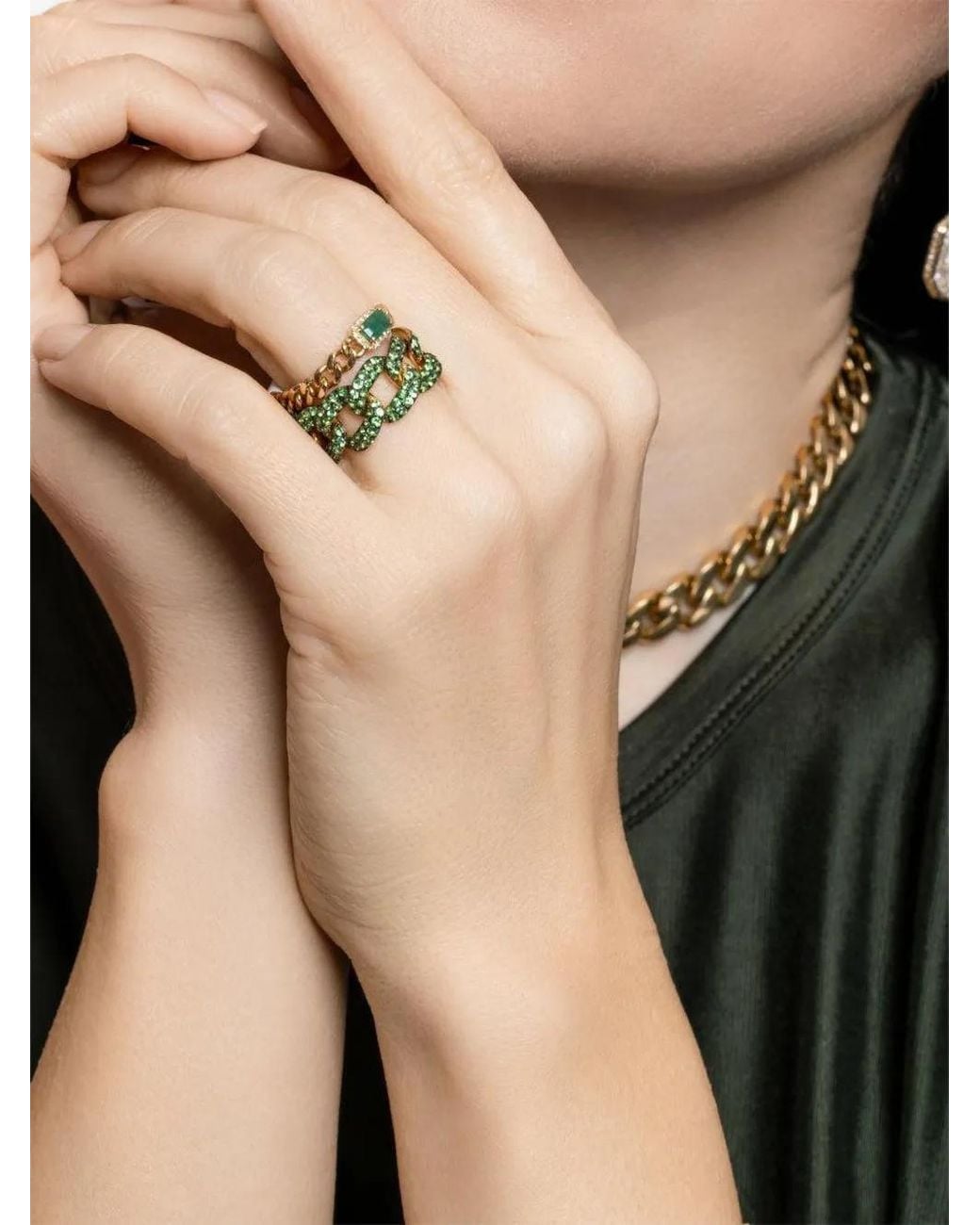 SHAY Natural Bague À Design Chaîne Ornée D'Une Émeraude Rectangulaire