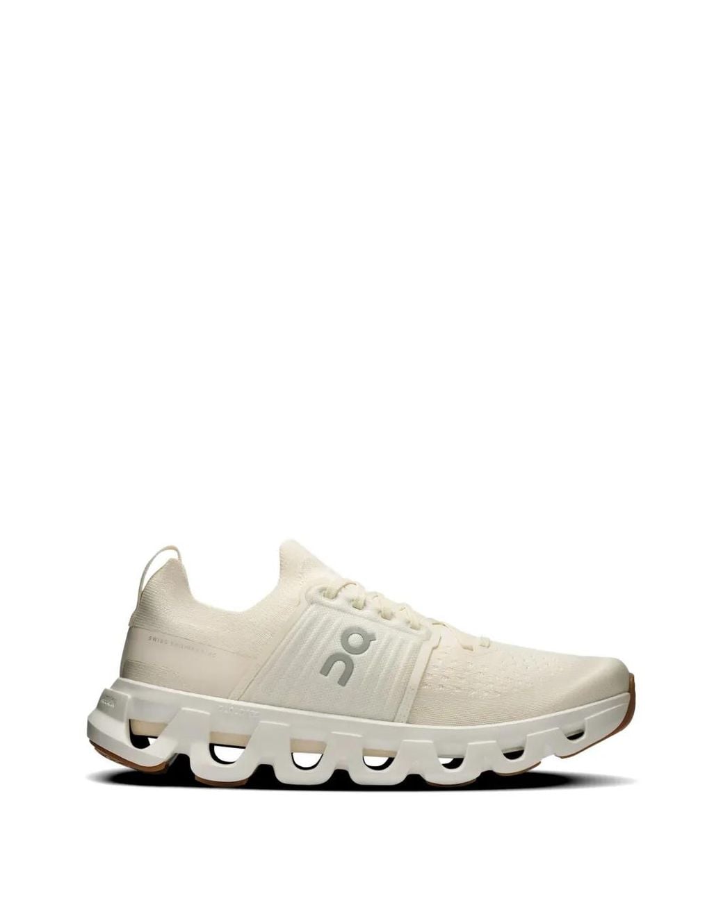 On Shoes White Cloudswift 4 Lace-Up Sneakers