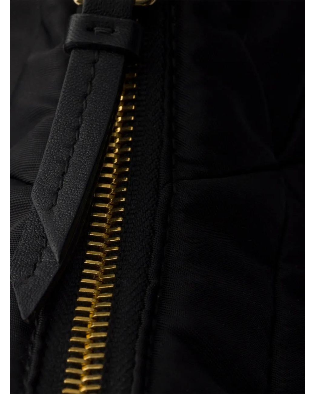 Prada Black Sac Porté Épaule Matelassé En Nylon Recyclé