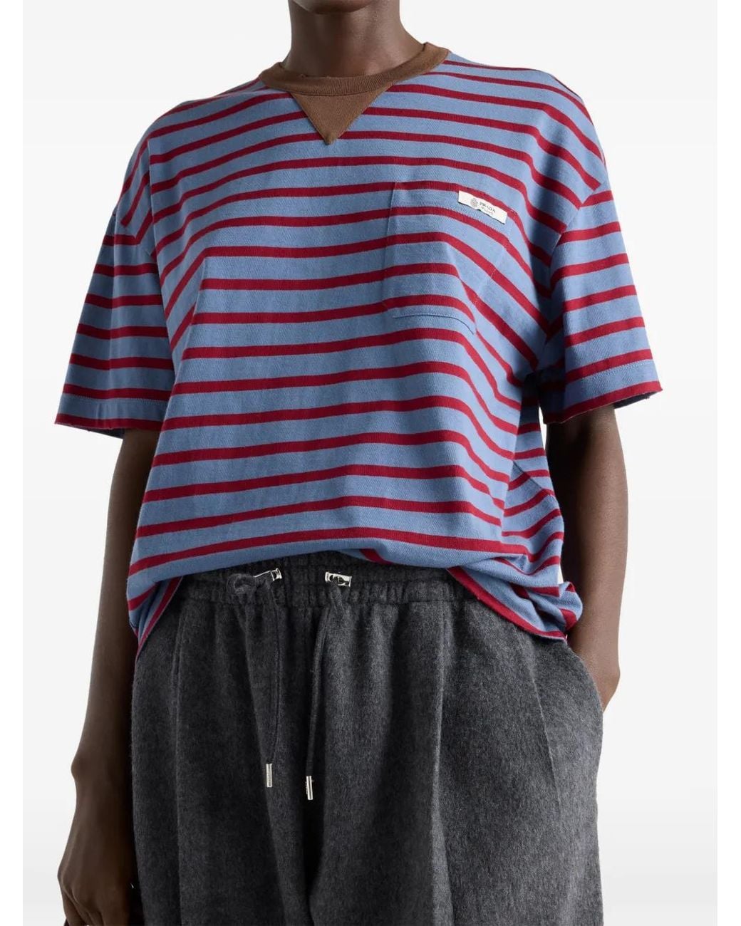 Prada Gestreept T-Shirt Met Opgestike Zak in het Purple