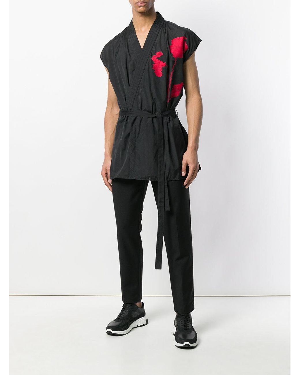 Discover more than 162 black karate dress seven.edu.vn