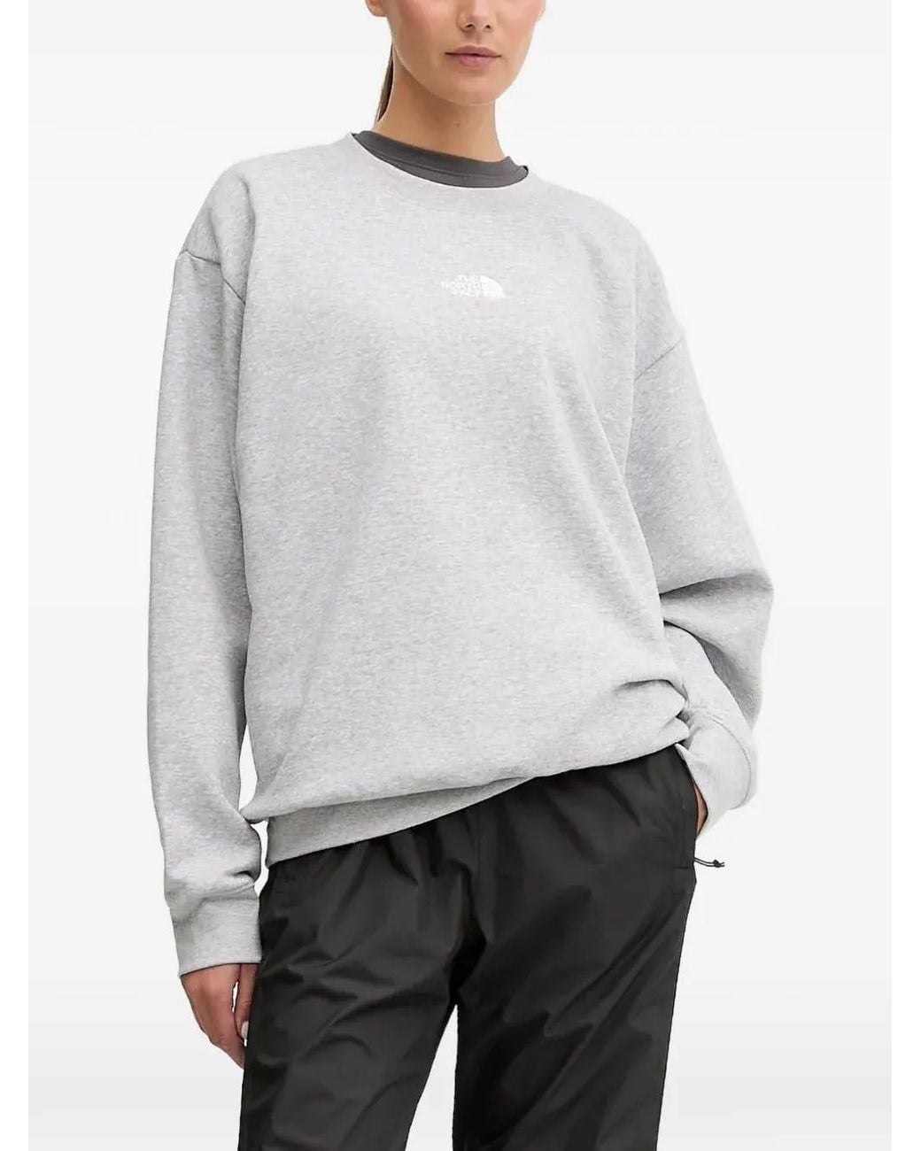 The North Face Essentials Sweater in het White