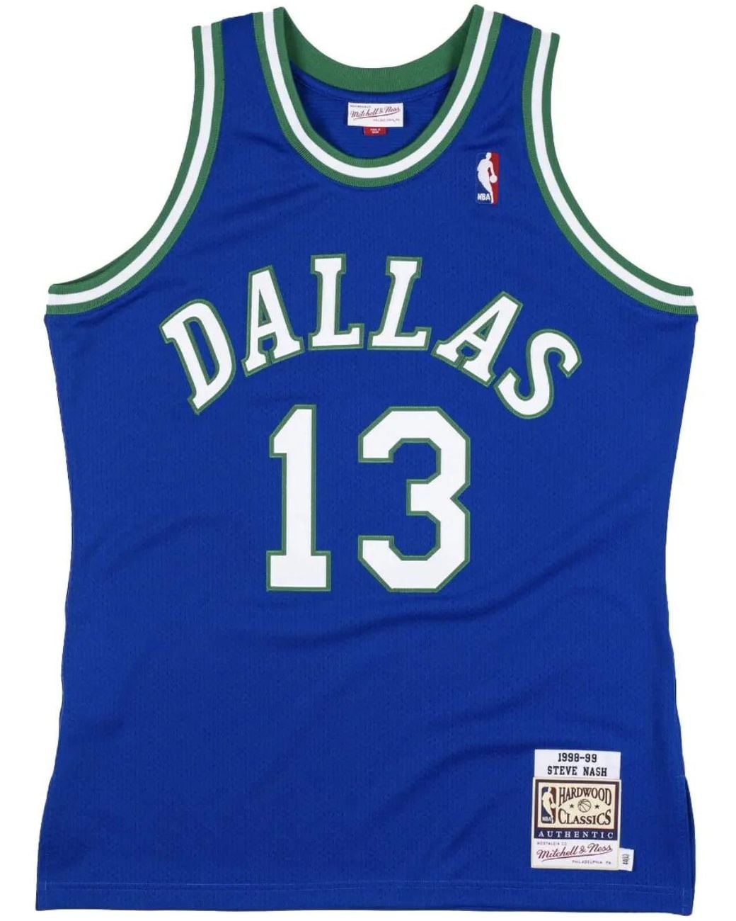 Jamal Mashburn of the Dallas Mavericks prepares to shoot a free throw... Foto di attualità