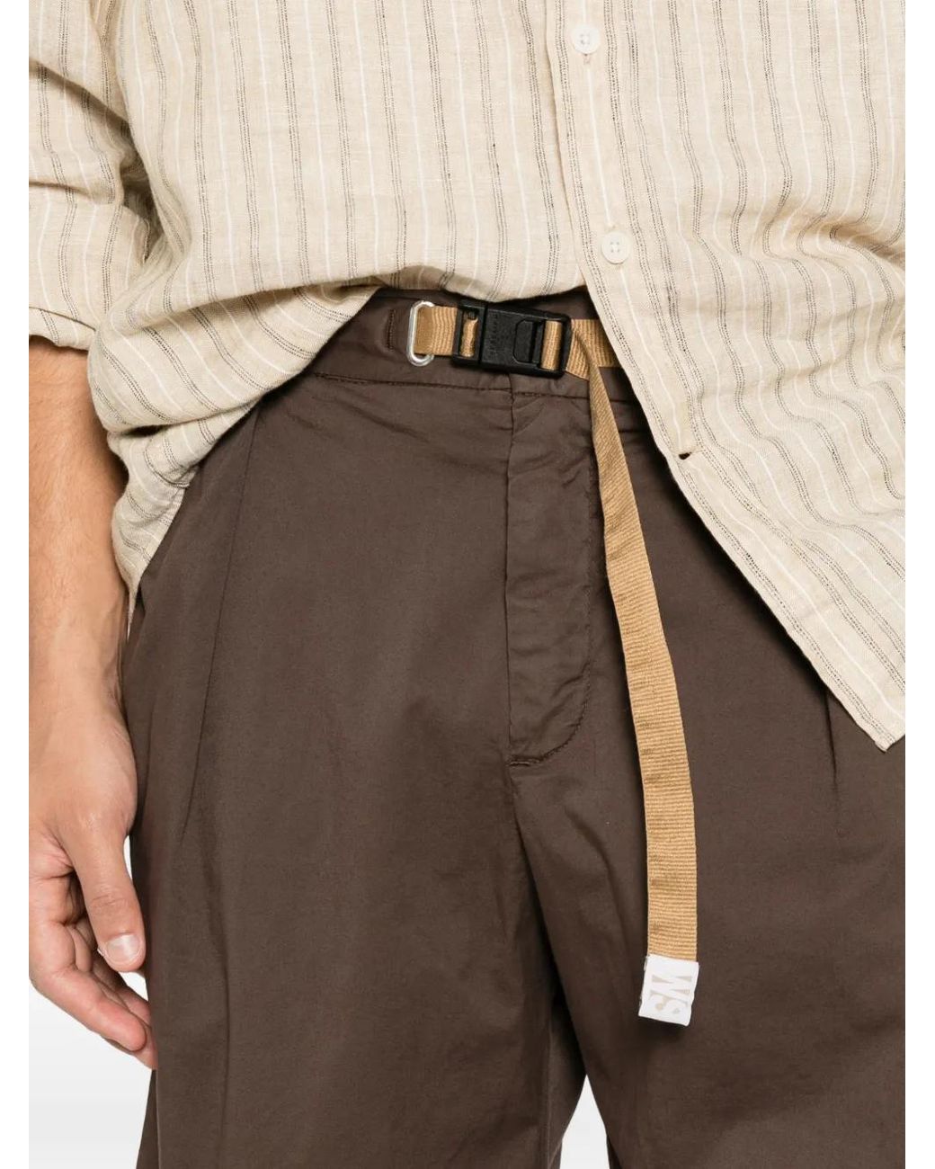 White Sand Brown Short Plissé À Taille Ceinturée for men