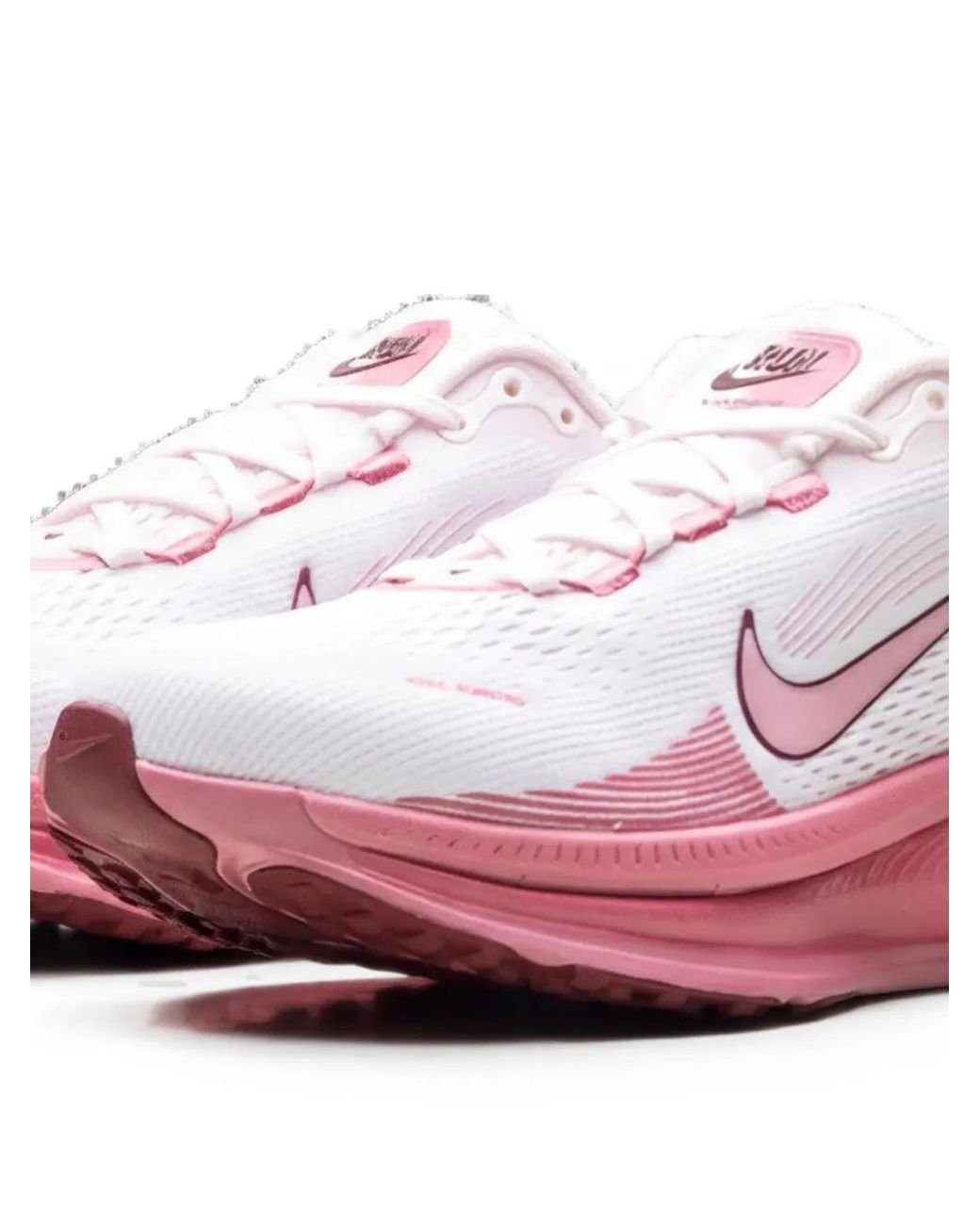 Nike Pink Vomero 18 Sneakers