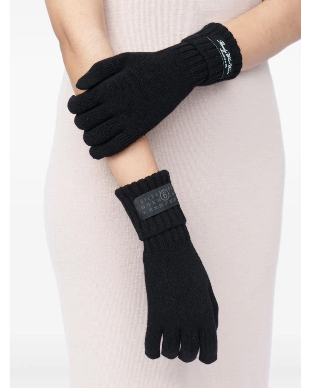 MM6 by Maison Margiela Black Ribbed-Cuff Logo-Patch Gloves