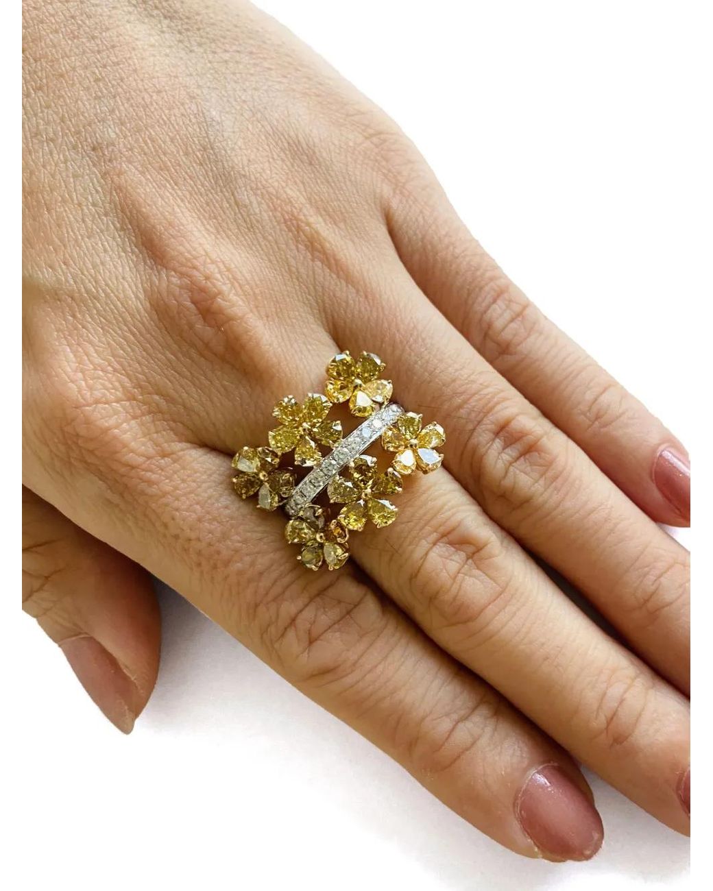 HYT Jewelry Metallic 18Kt Diamond Cocktail Ring