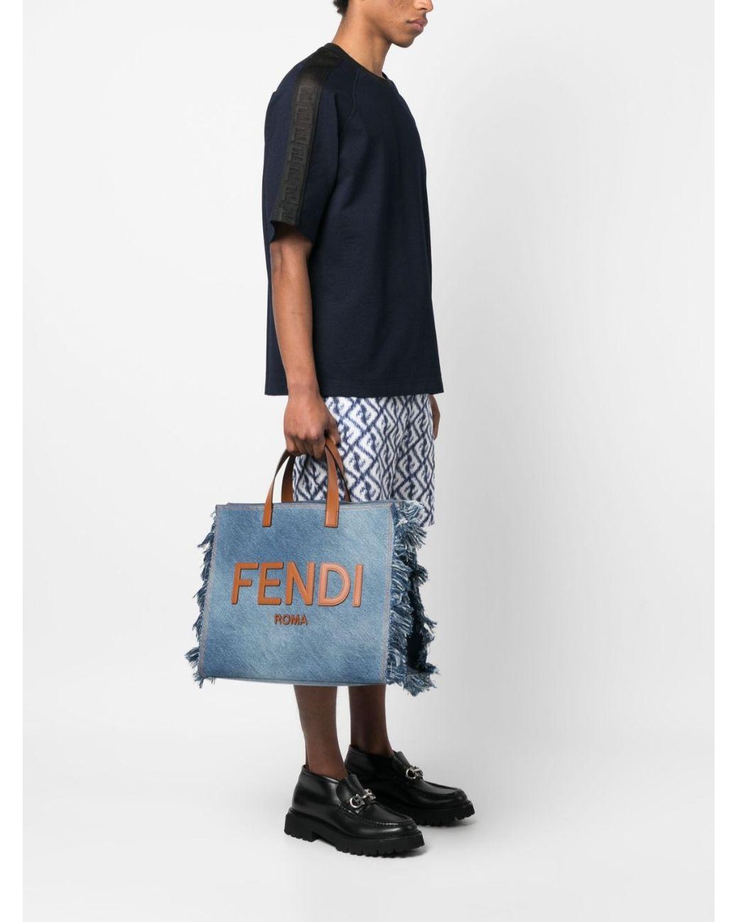 【関税&送料込】Fendi Embroidered Denim Summer Shopping Bag Fendi Limited Edition Blue Denim Embroidered Squirrel Spy