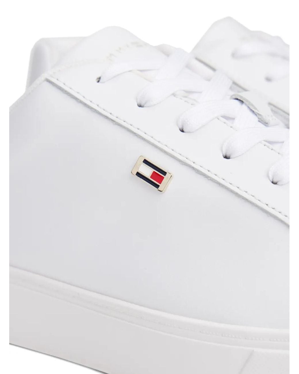 Tommy Hilfiger ロゴプレート スニーカー White