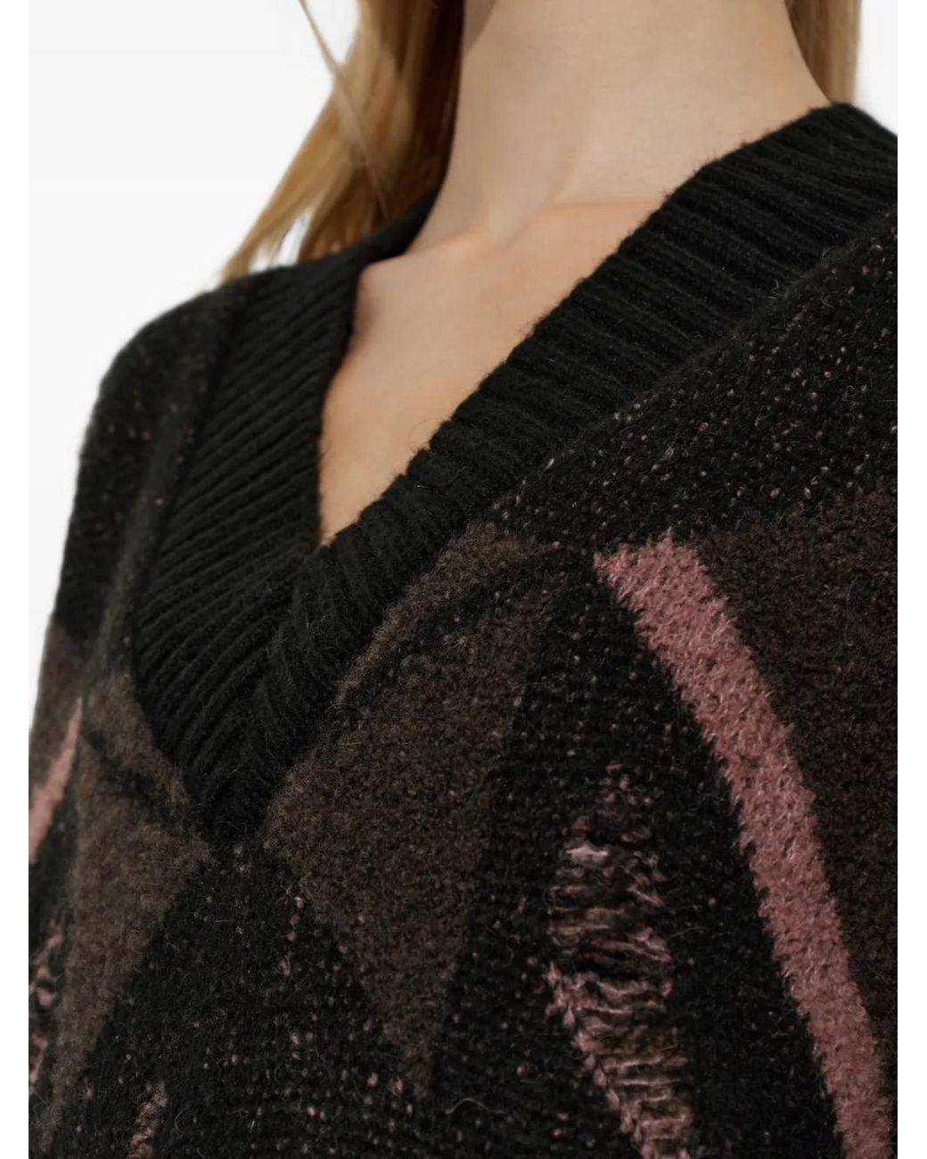 Akep Black Pullover