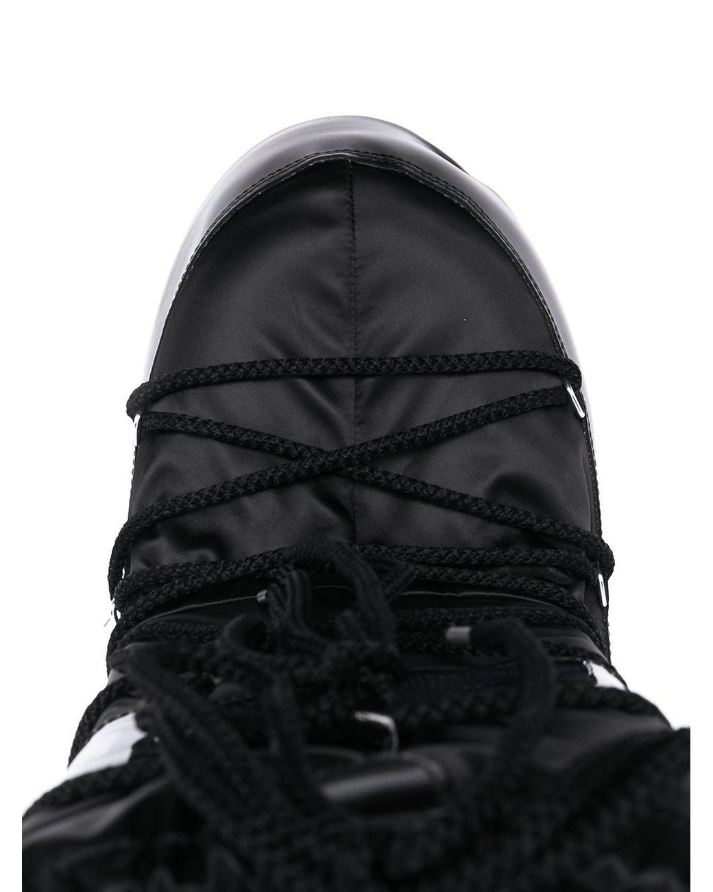 moon boot black low