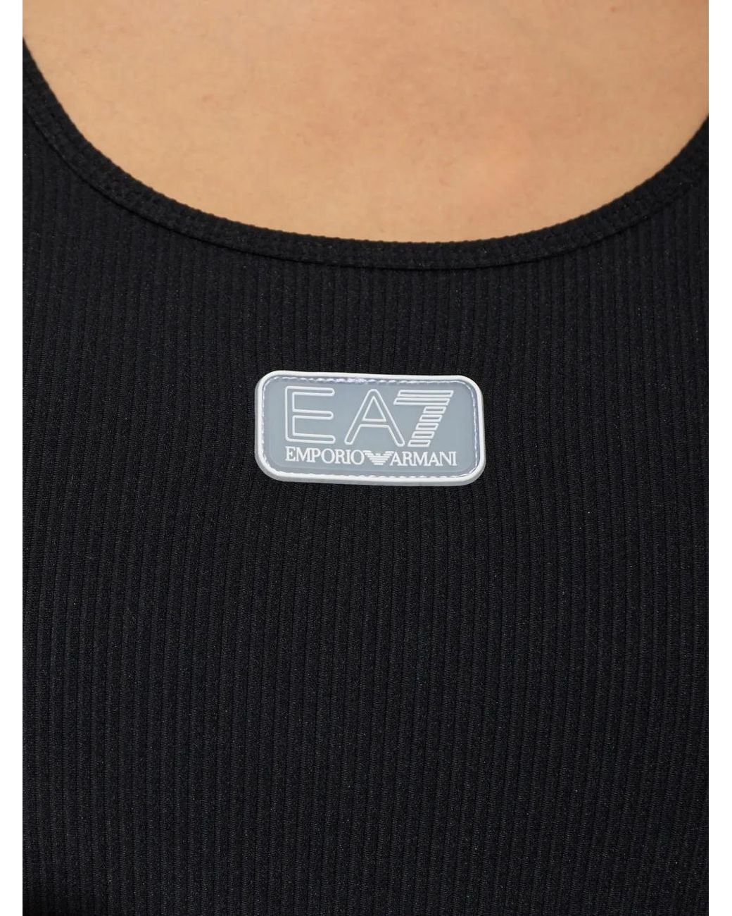 Top Con Parche Del Logo EA7 de color Black
