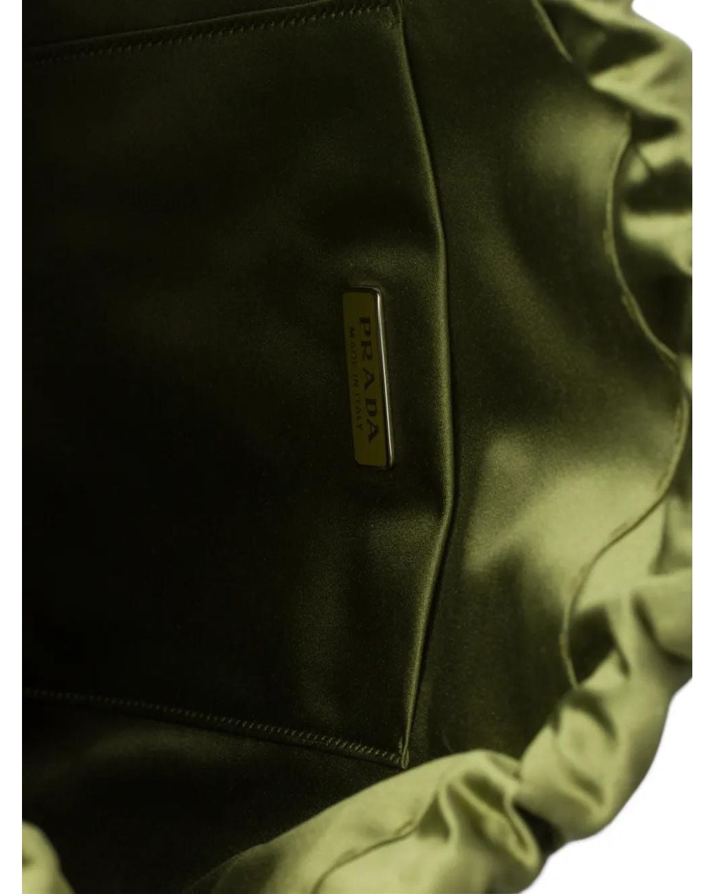 Prada Green Wish Clutch Aus Seidenduchesse