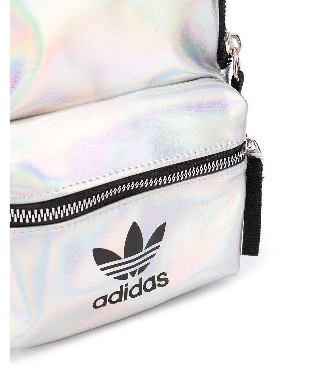 （新品）アディダスオリジナルス　メタリックミニホログラフィックバックパック adidas Originals Mini Holographic Backpack in Metallic | Lyst