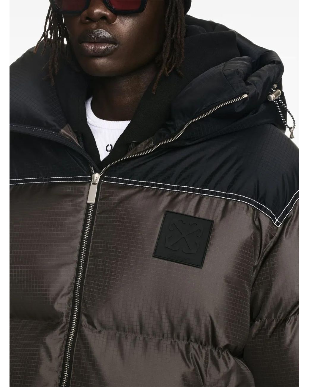Off-White c/o Virgil Abloh Donsjack Met Logopatch in het Black voor heren