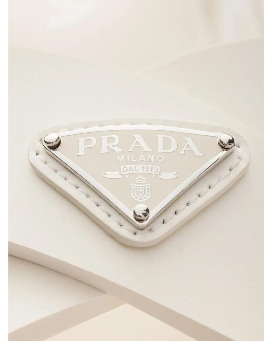 Prada Natural Sandales Monolith À Boucle