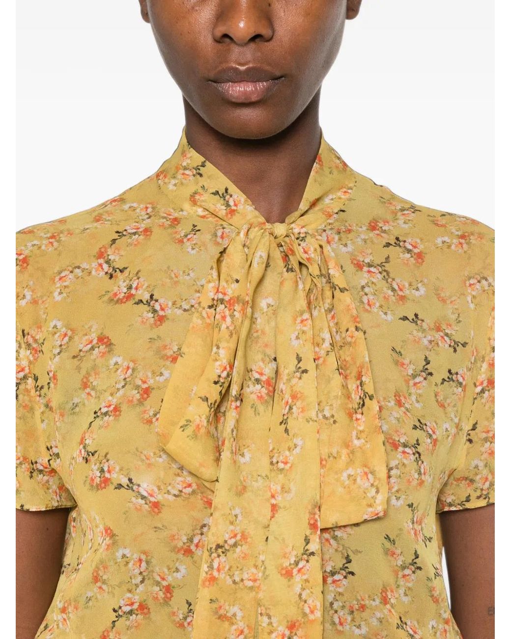 Kristina Ti Yellow Blouse Fleurie À Col Lavallière