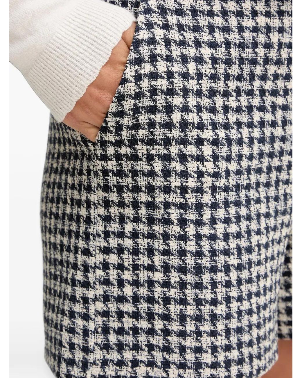 Morgan Gray Houndstooth-Pattern Shorts