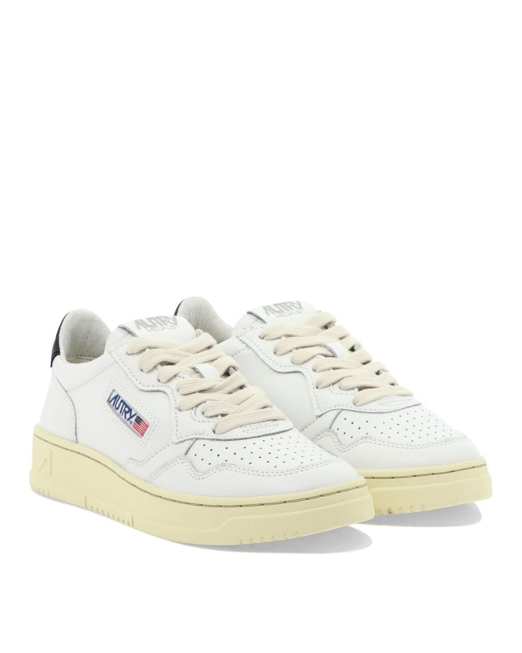 Autry White Medalist 01 Low Sneakers