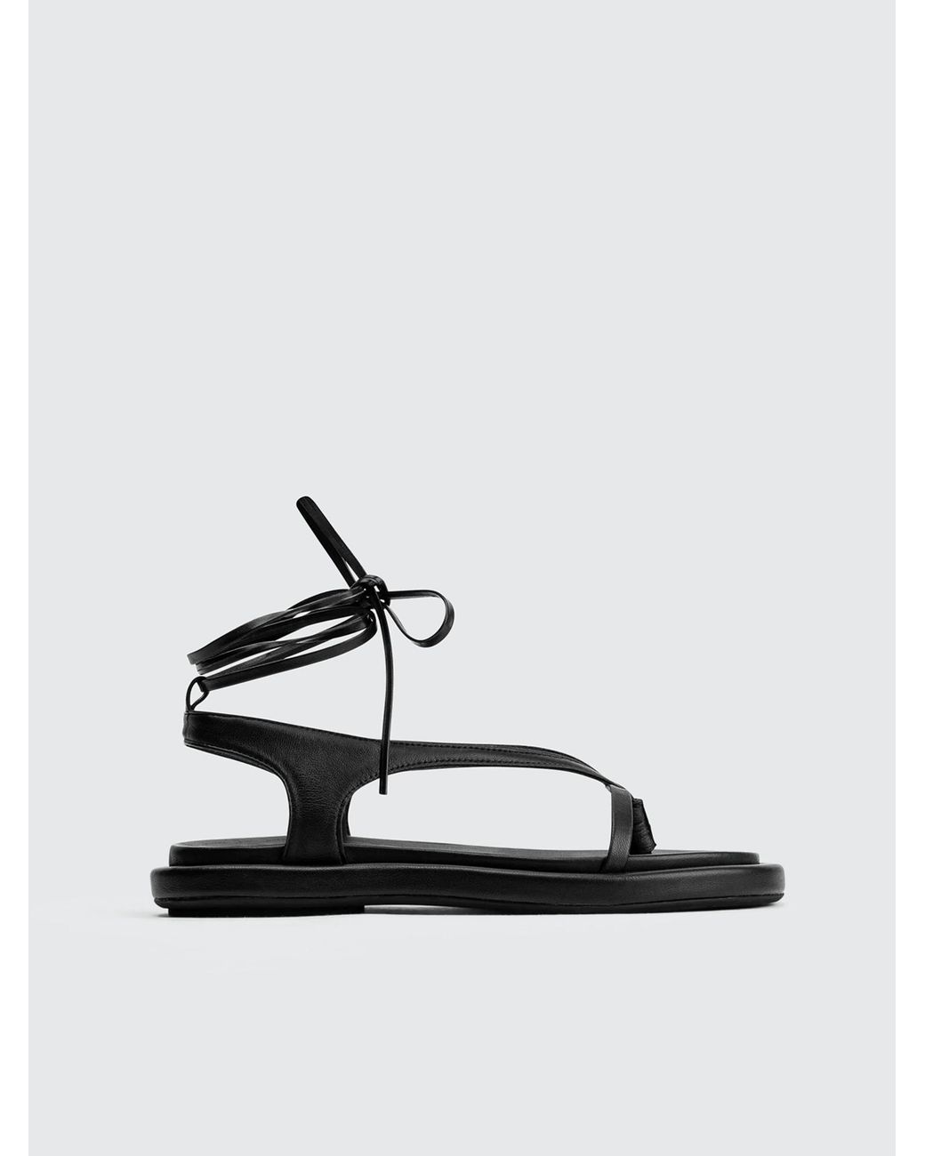 Poeve Black Leather Flip-Flop Sandal