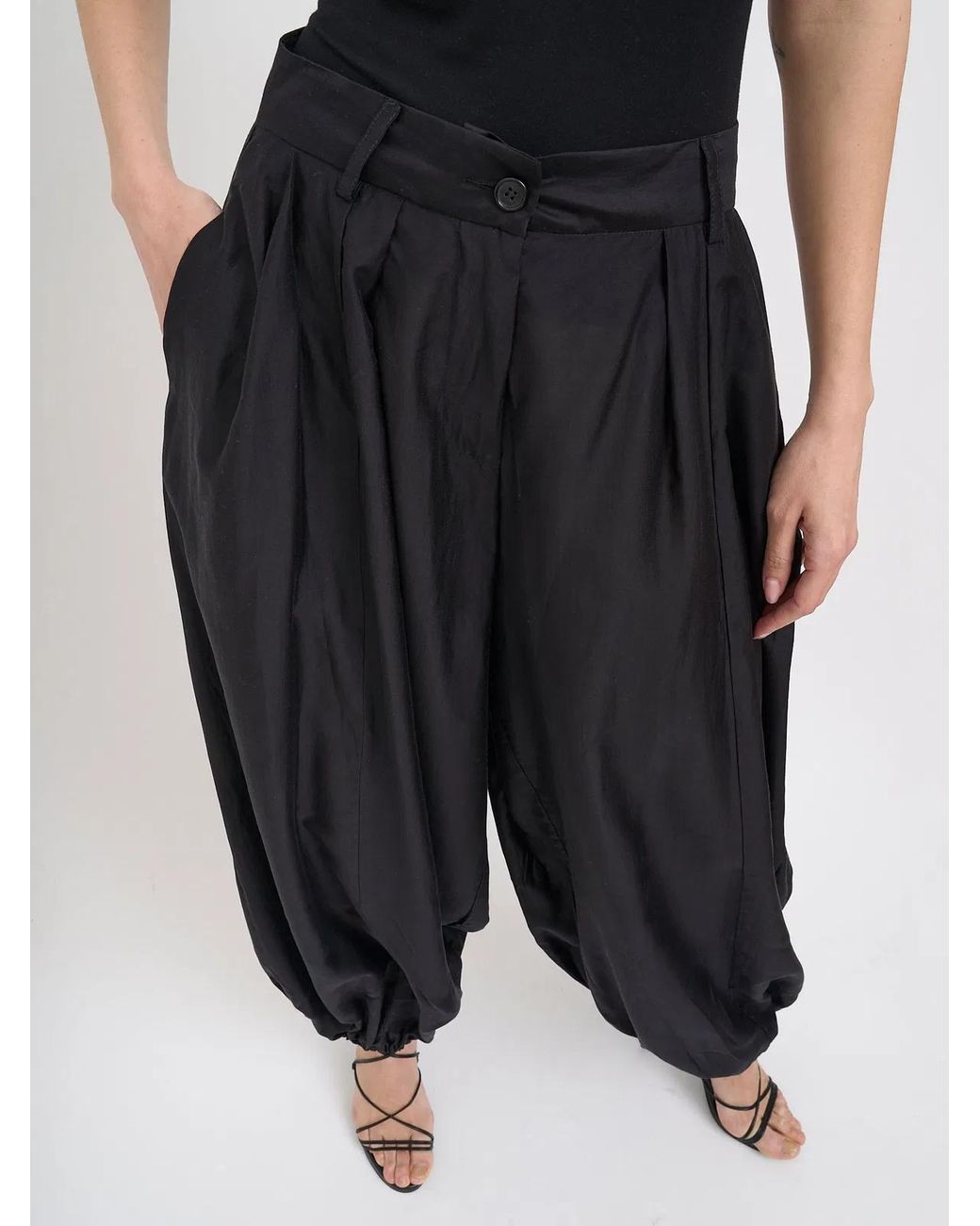 THE LATEST Black Dilan Pants