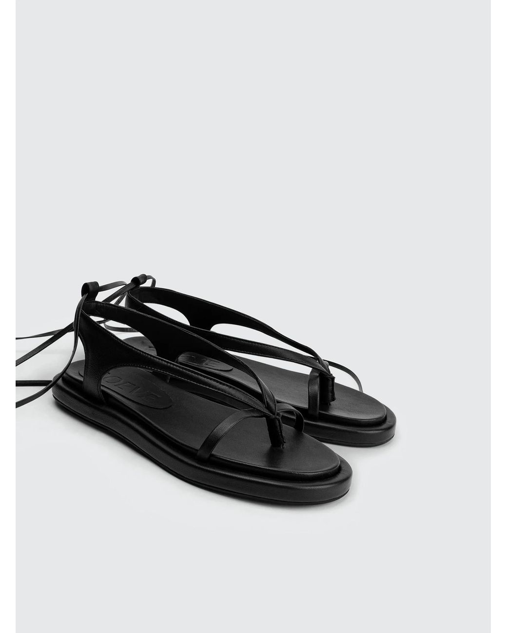 Poeve Black Leather Flip-Flop Sandal