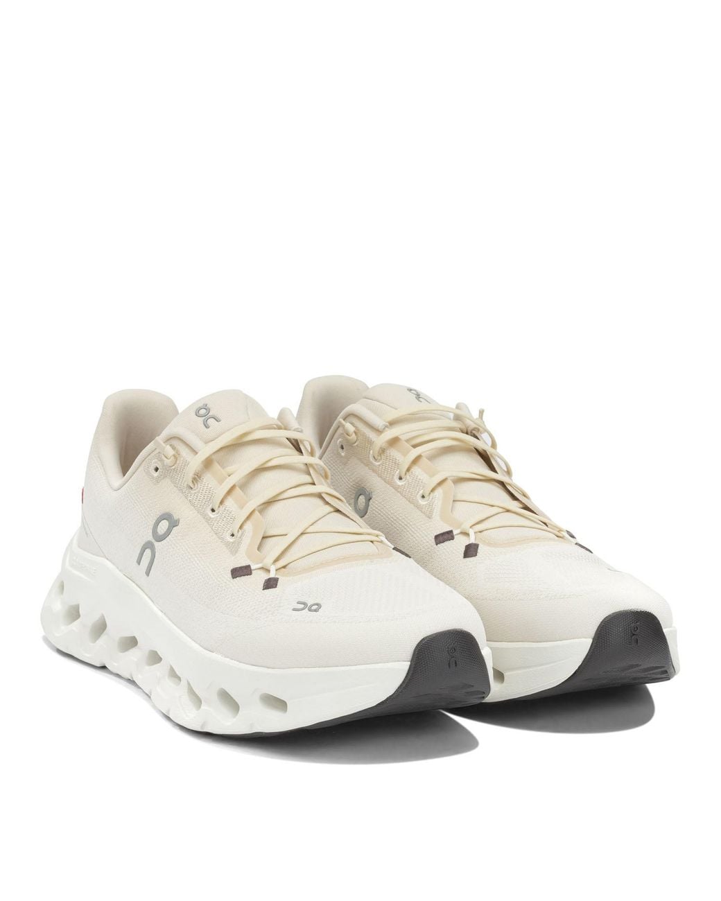 On Shoes White "Cloudtilt" Low-Top Sneakers for men