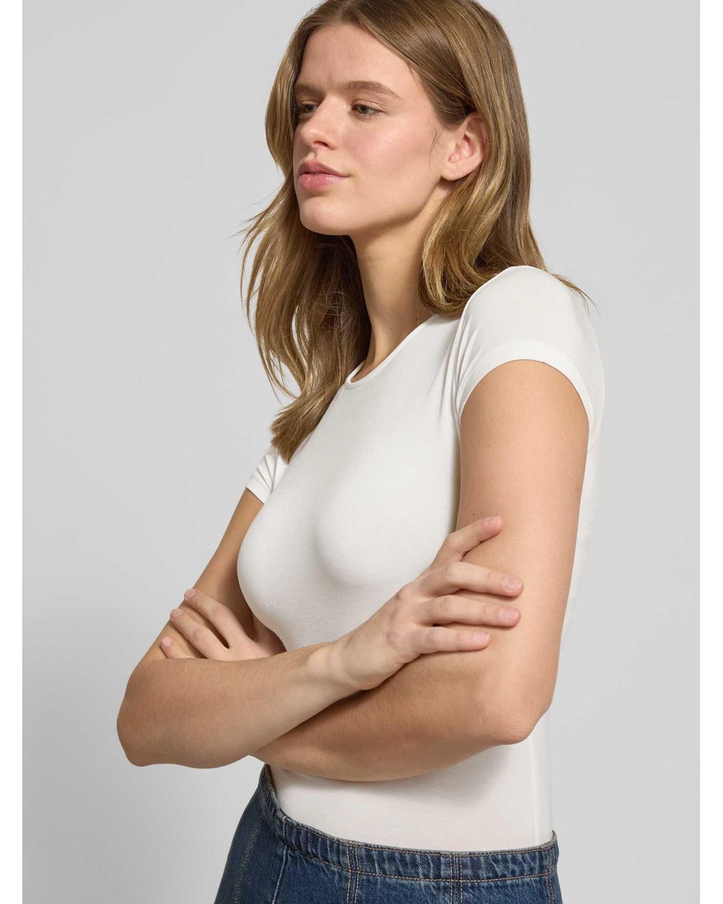 Gina Tricot Slim Fit T-Shirt Van Modalmix in het Natural