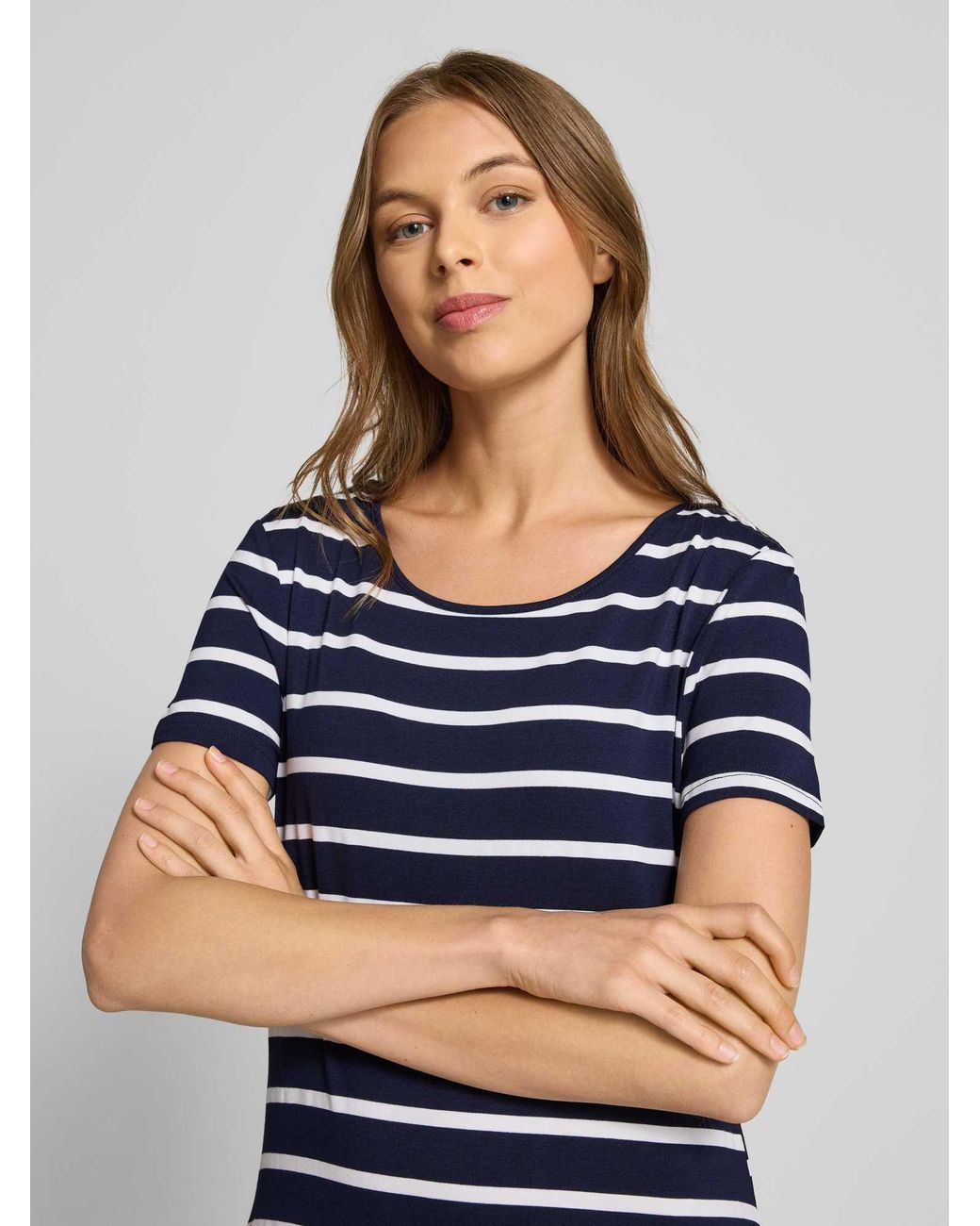 Apricot T-Shirtjurk Van Viscose Met Ronde Hals in het Blue