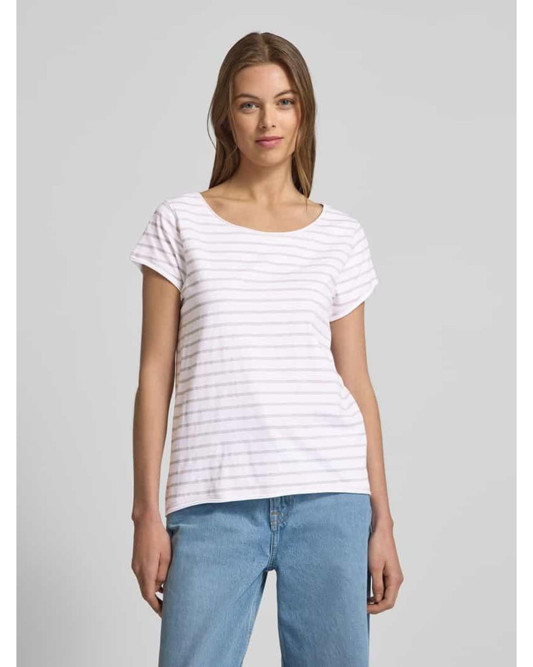 Christian Berg Women White T-Shirt mit Kappärmeln